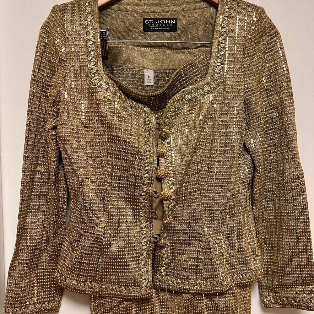 BEAUTIFUL St John couture knit gold rhinestones embellished skirt suit 6 LIKENEW
